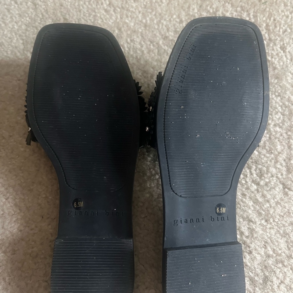 Gianni Bini Black Floral Slide Sandals with Stud Trim - Picture 3 of 3